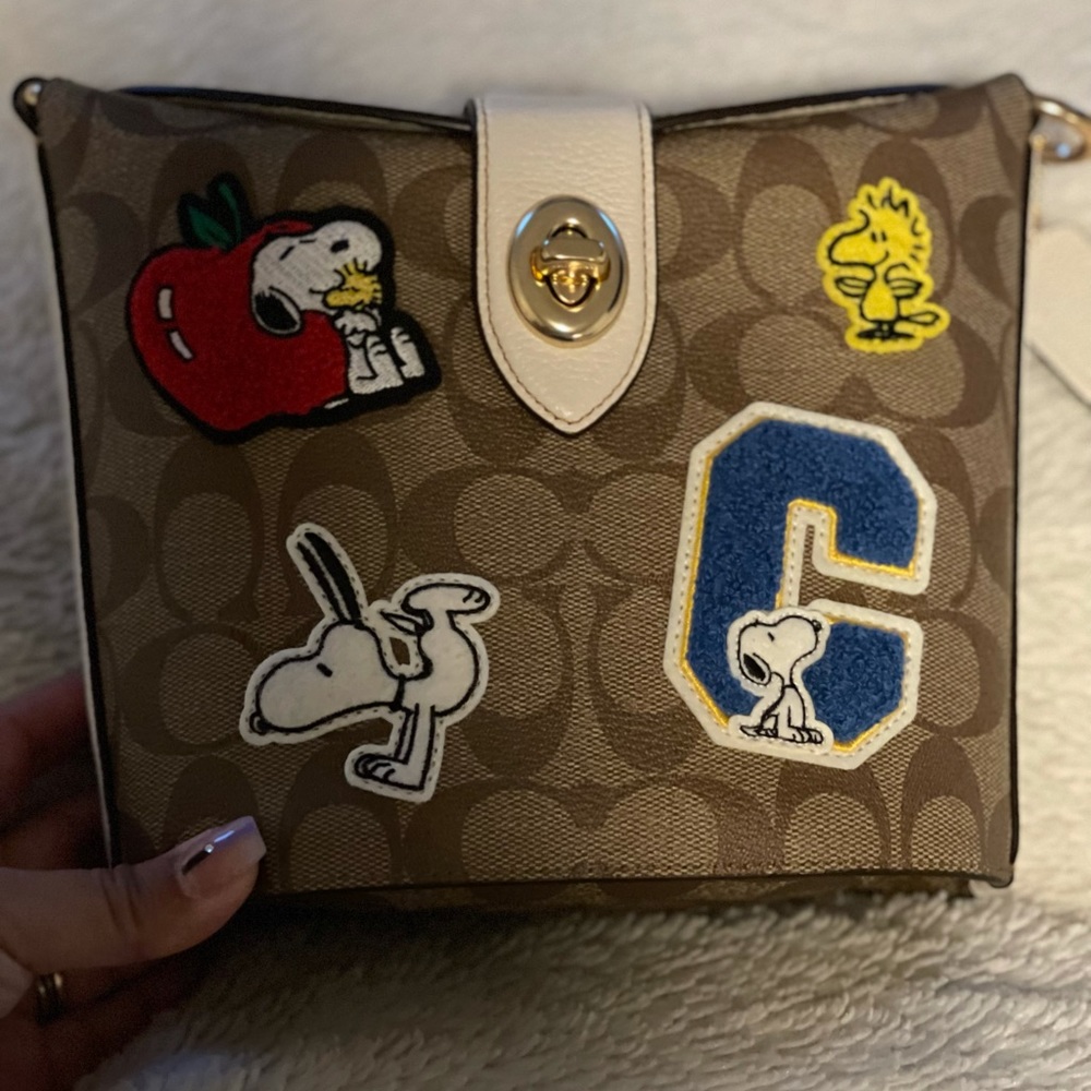 COACH SNOOPY “LIMITED EDITION”